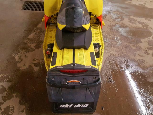 2BPSMXFD9FV000116 - 2015 SKI DOO XRS 800R YELLOW photo 6