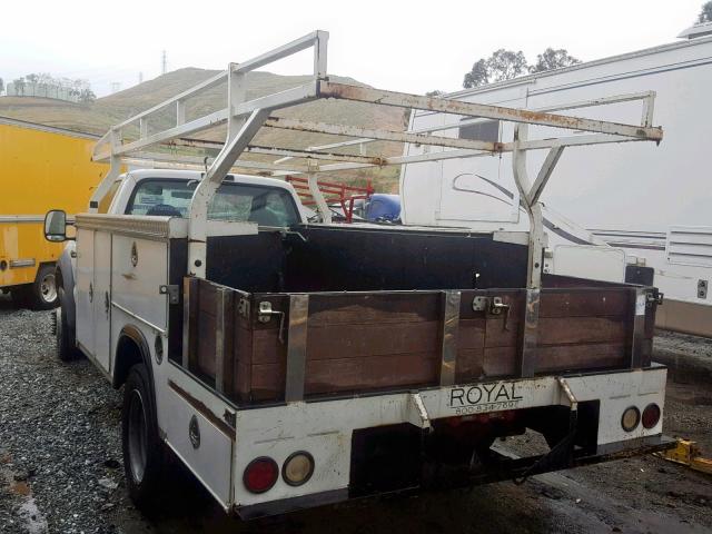 1FDAF56PX5EC58004 - 2005 FORD F550 SUPER WHITE photo 3