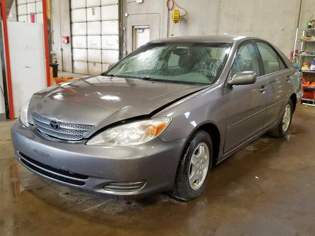 4T1BF32K03U541811 - 2003 TOYOTA CAMRY LE GRAY photo 2