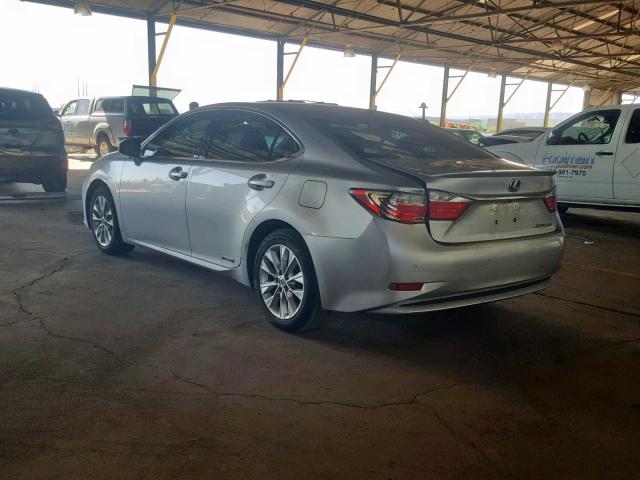 JTHBW1GGXD2004985 - 2013 LEXUS ES 300H SILVER photo 3