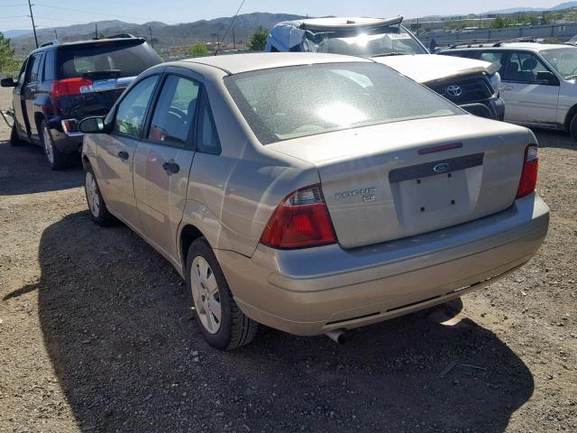 1FAFP34N87W142154 - 2007 FORD FOCUS ZX4 TAN photo 3