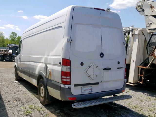 WD3PE8CB0B5587022 - 2011 MERCEDES-BENZ SPRINTER 2 WHITE photo 3