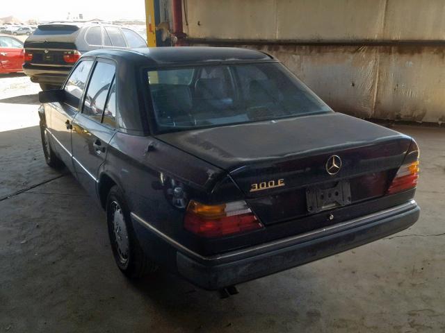 WDBEA30D3LB186549 - 1990 MERCEDES-BENZ 300 E BLUE photo 3