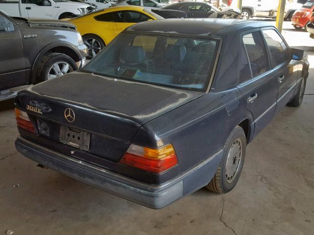 WDBEA30D3LB186549 - 1990 MERCEDES-BENZ 300 E BLUE photo 4