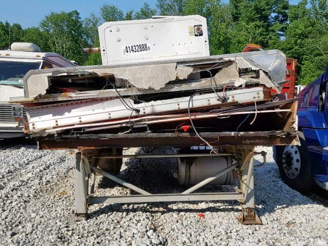 2MN01JAL261008740 - 2006 TRIM TRAILER TRAILER RED photo 7