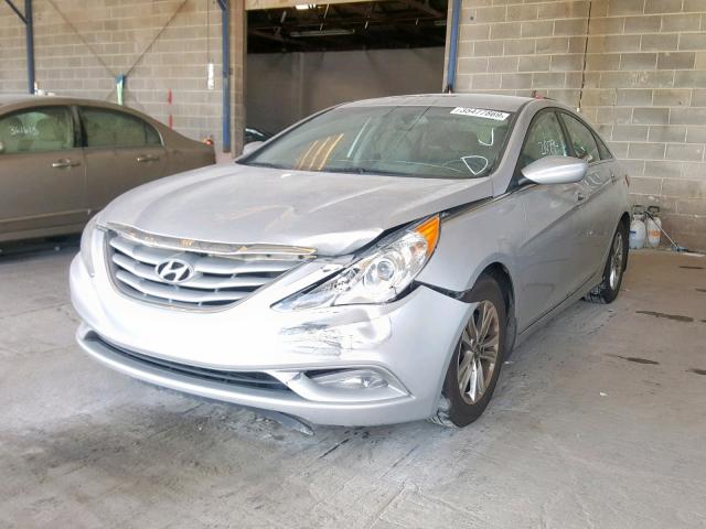 5NPEB4AC5DH613983 - 2013 HYUNDAI SONATA GLS SILVER photo 2