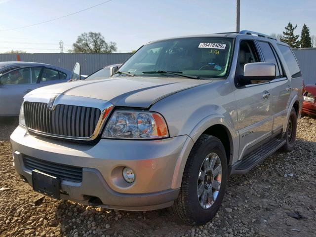 5LMFU28R34LJ16352 - 2004 LINCOLN NAVIGATOR 银色 照片 2