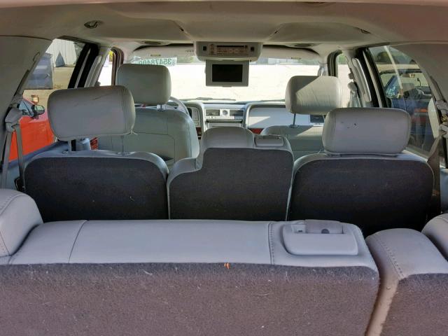 5LMFU28R34LJ16352 - 2004 LINCOLN NAVIGATOR 银色 照片 9