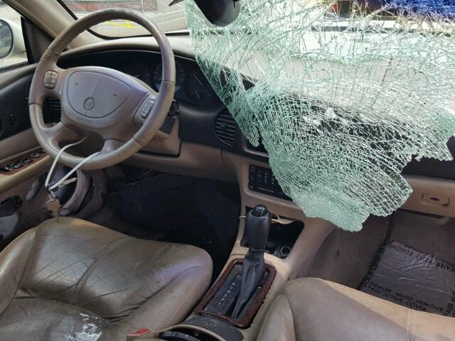 2G4WB55K611332683 - 2001 BUICK REGAL LS WHITE photo 9