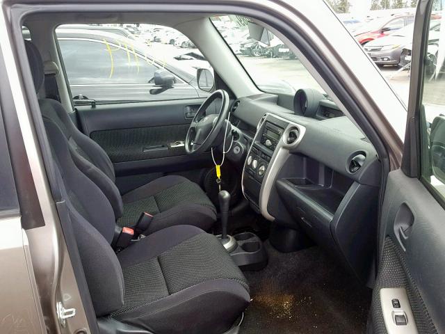 JTLKT324040135068 - 2004 TOYOTA SCION XB 金色 照片 5