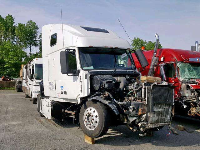 4V4NC9GH97N445402 - 2007 VOLVO VN VNL WHITE photo 1