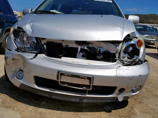 JTKKT604850105505 - 2005 TOYOTA SCION XA SILVER photo 9