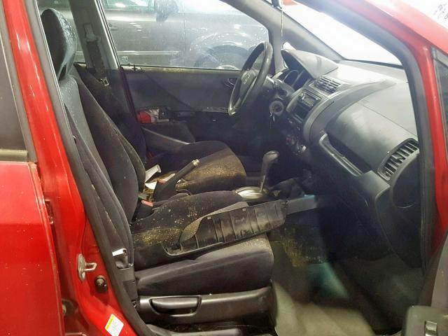 JHMGD384X8S067506 - 2008 HONDA FIT RED photo 5