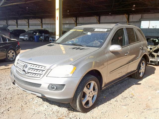 4JGBB86E38A368209 - 2008 MERCEDES-BENZ ML 350 GRAY photo 2