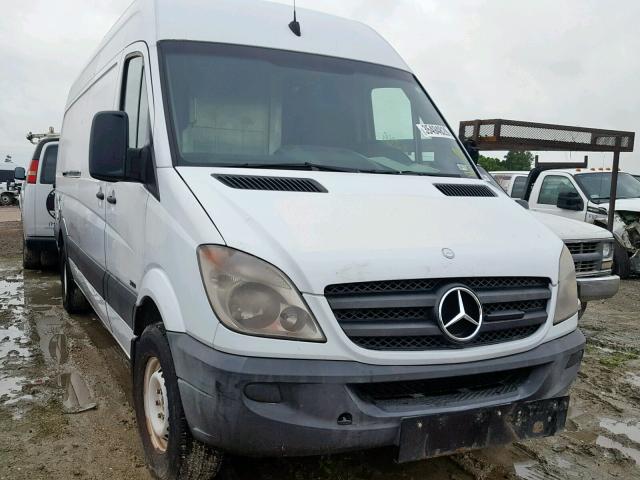 WD3PE8CB0B5608869 - 2011 MERCEDES-BENZ SPRINTER 2 WHITE photo 1