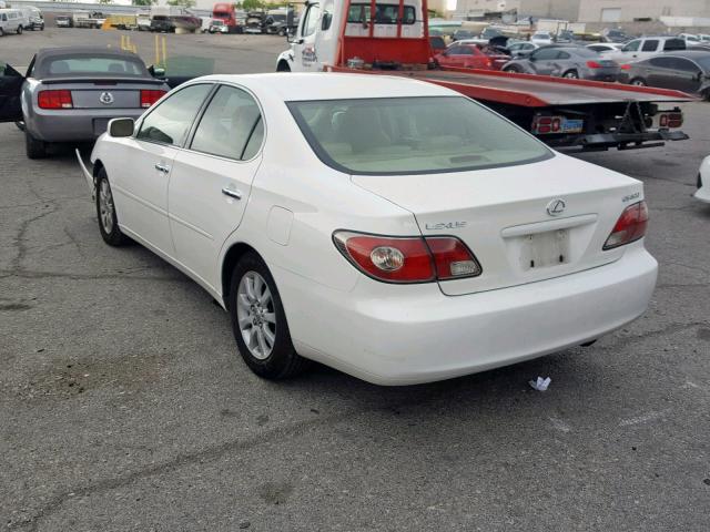 JTHBF30G630100662 - 2003 LEXUS ES 300 WHITE photo 3