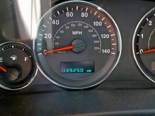 1J8HG48KX7C626698 - 2007 JEEP COMMANDER RED photo 8