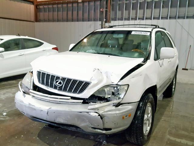 JTJHF10U610183588 - 2001 LEXUS RX 300 WHITE photo 2