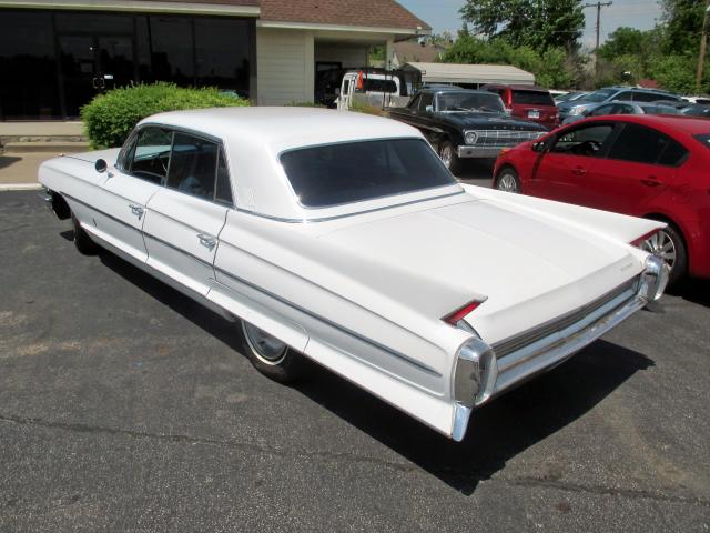 62M019369 - 1962 CADILLAC FLEETWOOD WHITE photo 2