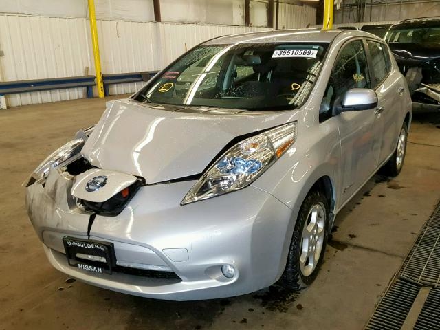 1N4AZ0CP9FC301057 - 2015 NISSAN LEAF S SILVER photo 2