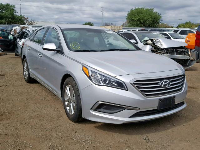 5NPE24AFXHH584500 - 2017 HYUNDAI SONATA SE SILVER photo 1