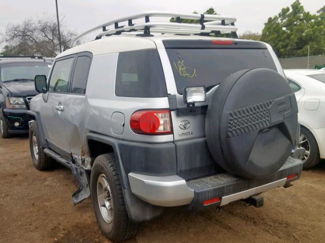 JTEBU11F18K001255 - 2008 TOYOTA FJ CRUISER SILVER photo 3