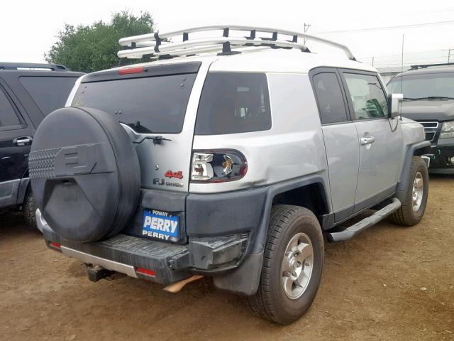 JTEBU11F18K001255 - 2008 TOYOTA FJ CRUISER SILVER photo 4