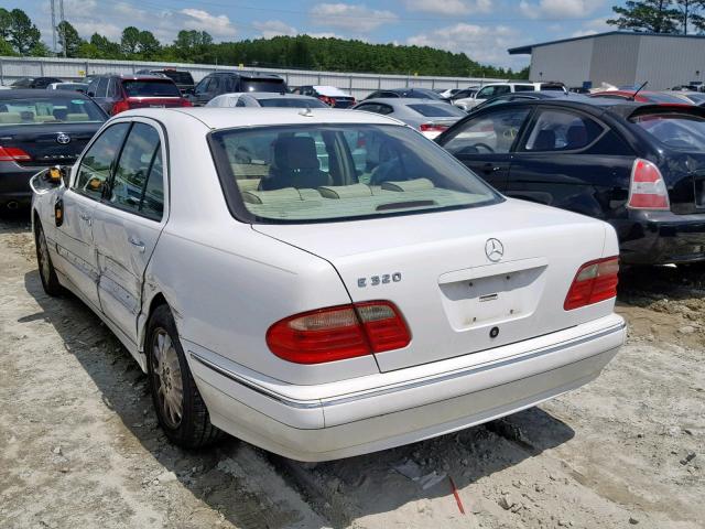 WDBJF65J31B186192 - 2001 MERCEDES-BENZ E 320 WHITE photo 3