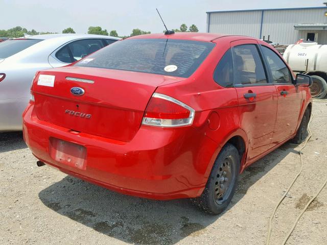 1FAHP34N78W164219 - 2008 FORD FOCUS S/SE RED photo 4