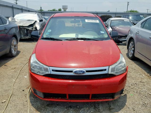 1FAHP34N78W164219 - 2008 FORD FOCUS S/SE RED photo 9