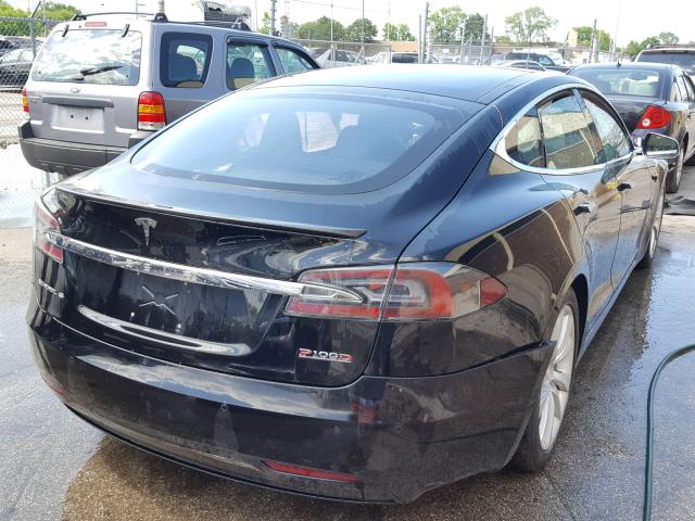 5YJSA1E40GF171723 - 2016 TESLA MODEL S შავი ფოტო 4