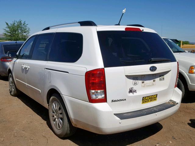 KNDMG4C71C6473159 - 2012 KIA SEDONA LX WHITE photo 3