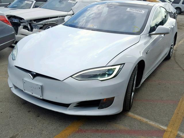 5YJSA1E17GF156173 - 2016 TESLA MODEL S WHITE photo 2