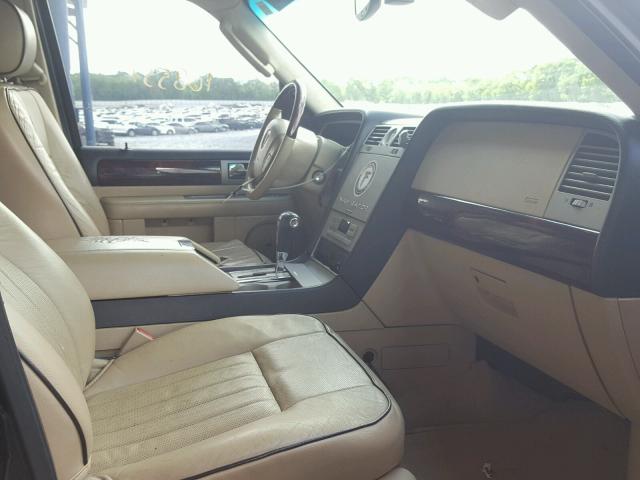 5LMFU27565LJ19312 - 2005 LINCOLN NAVIGATOR Қара фото 5