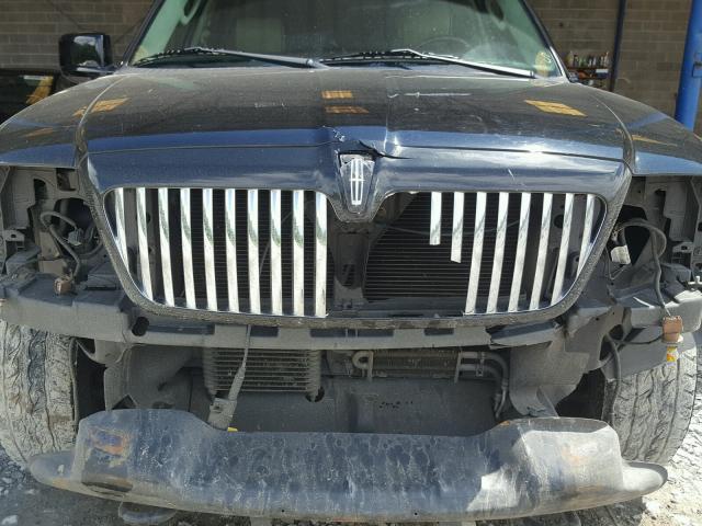 5LMFU27565LJ19312 - 2005 LINCOLN NAVIGATOR Қара фото 9