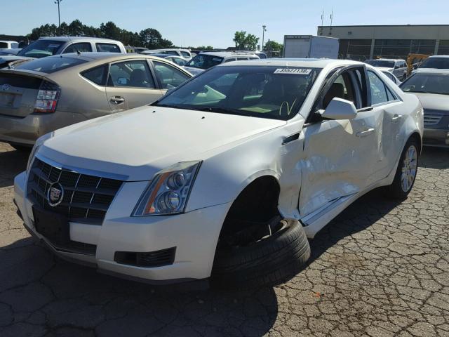 1G6DP57V180126717 - 2008 CADILLAC CTS HI FEA WHITE photo 2