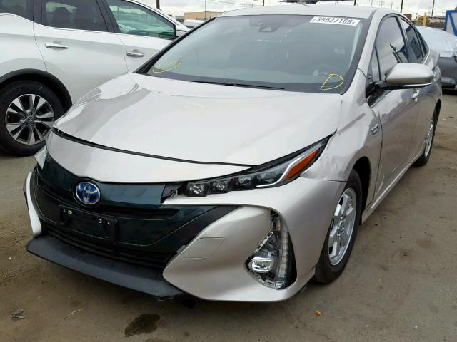 JTDKARFP1H3058014 - 2017 TOYOTA PRIUS PRIM 棕色 照片 2