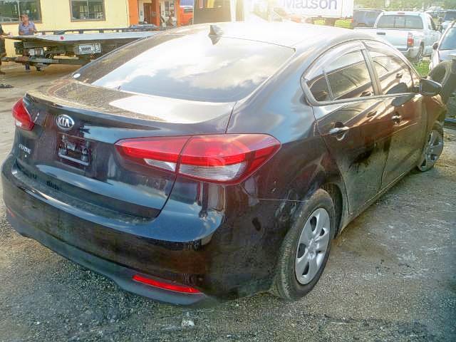 3KPFL4A78HE124931 - 2017 KIA FORTE LX BLACK photo 4