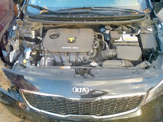 3KPFL4A78HE124931 - 2017 KIA FORTE LX BLACK photo 7