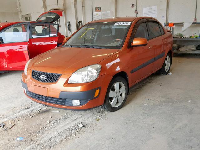 KNADE123586424084 - 2008 KIA RIO BASE ORANGE photo 2