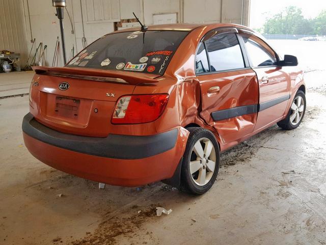 KNADE123586424084 - 2008 KIA RIO BASE ORANGE photo 4