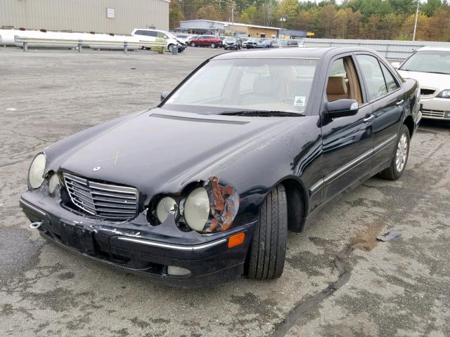 WDBJF65J7YB094674 - 2000 MERCEDES-BENZ E 320 BLACK photo 2