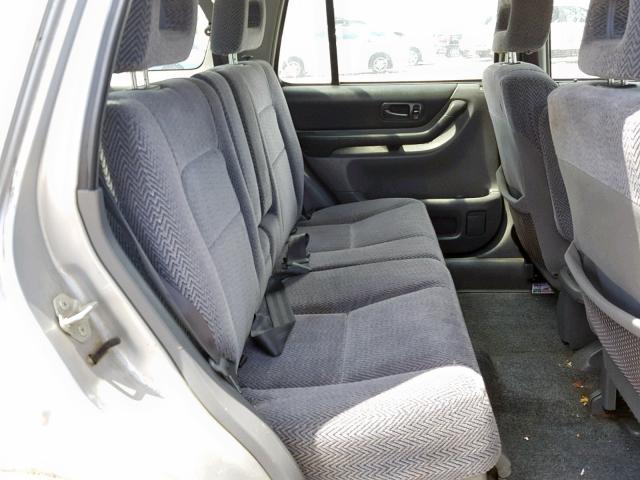 JHLRD1845WC073982 - 1998 HONDA CR-V LX SILVER photo 6