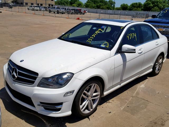 WDDGF4HB9EA936555 - 2014 MERCEDES-BENZ C 250 WHITE photo 2