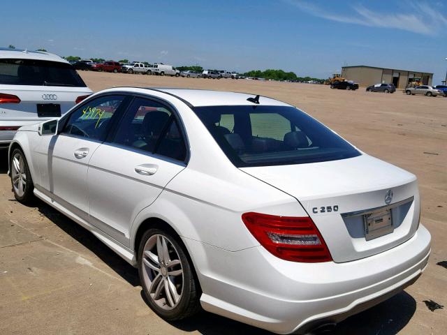 WDDGF4HB9EA936555 - 2014 MERCEDES-BENZ C 250 WHITE photo 3