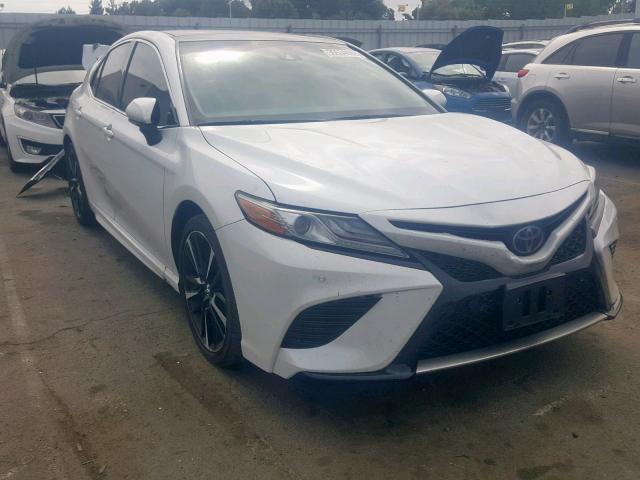 4T1B61HK9JU099331 - 2018 TOYOTA CAMRY XSE WHITE photo 1