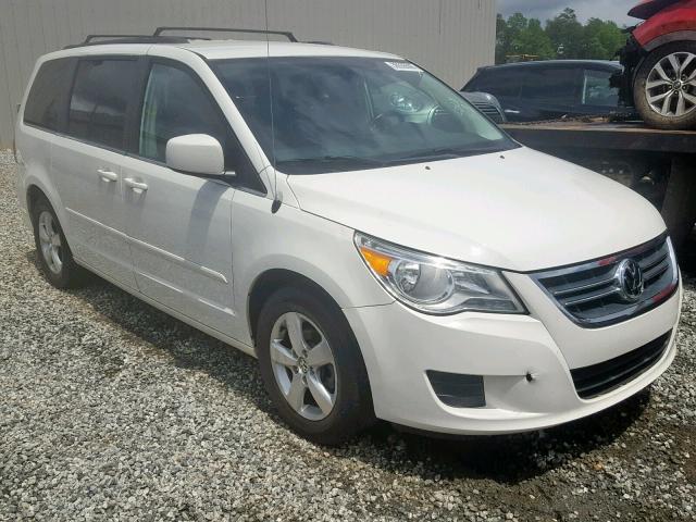 2V4RW3DG4BR766584 - 2011 VOLKSWAGEN ROUTAN SE WHITE photo 1