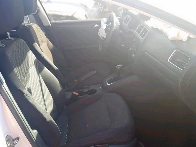 3VW2K7AJ4DM378793 - 2013 VOLKSWAGEN JETTA BASE 白色 照片 5