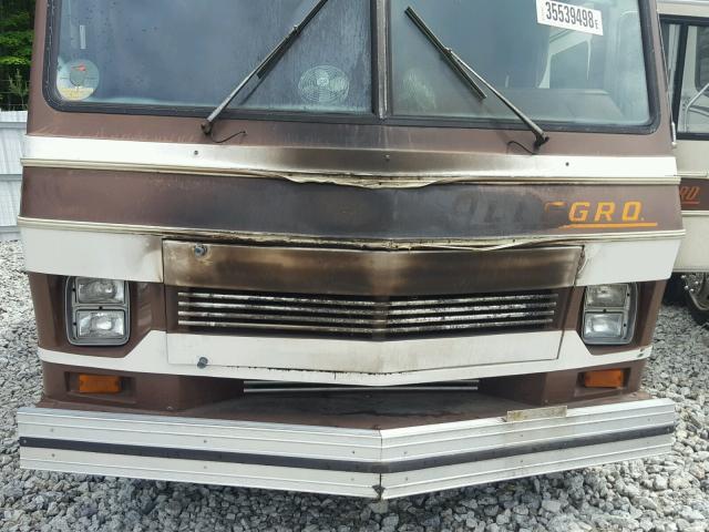 1GBJP37W4F3345118 - 1985 ALLE MOTORHOME TWO TONE photo 9