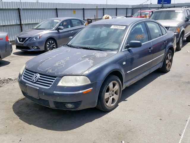 WVWPD63B12P437132 - 2002 VOLKSWAGEN PASSAT GLS BLUE photo 2